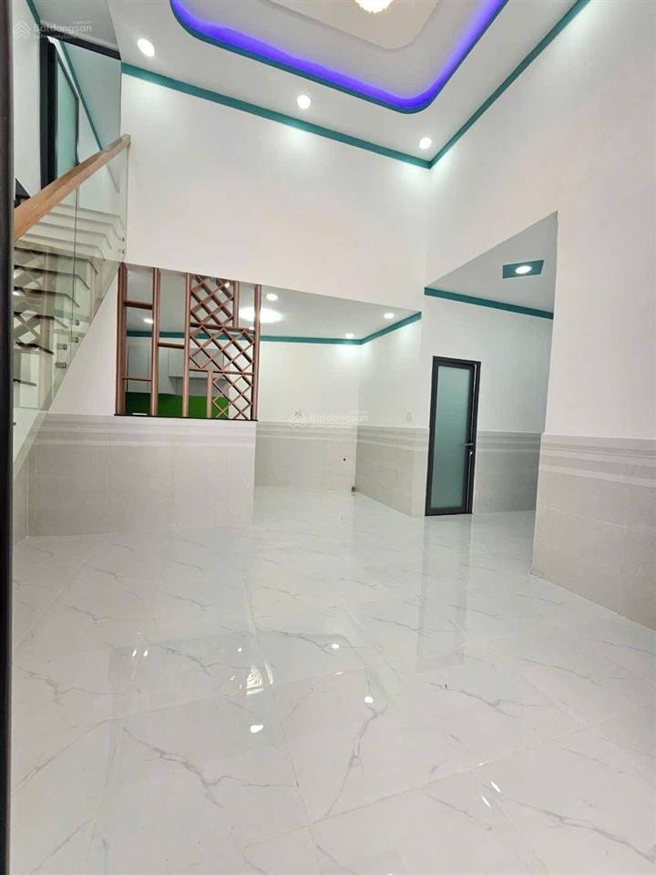 Bán nhà tân kiên  bình chánh sổ hồng riêng gần bệnh viện nhi đồng, đang cho thuê 15tr/tháng