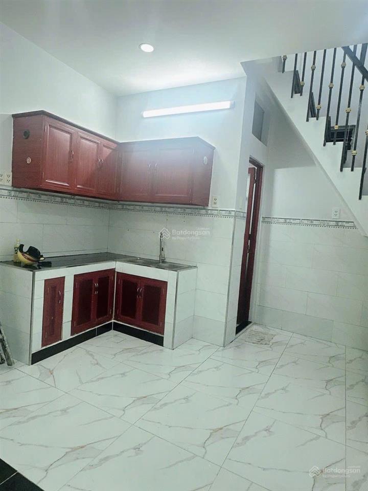 Bán nhà bùi tư toàn giá 2tỷ260tr sát trường thpt an lạc. đang có dòng tiền sẵn cho thuê 144tr/năm