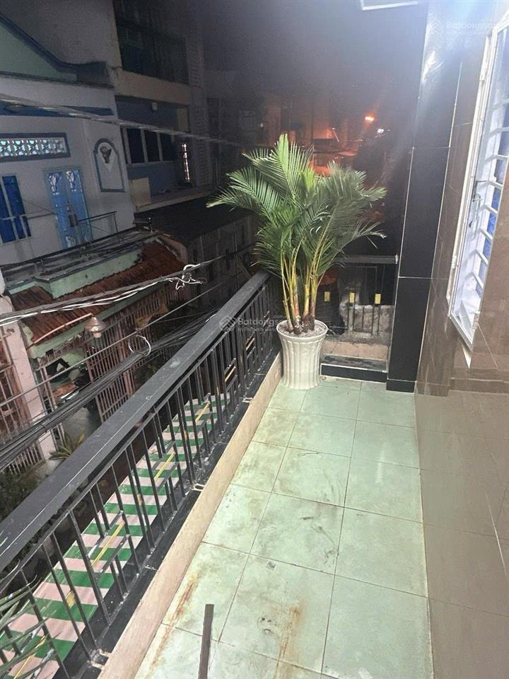Bán nhà bùi tư toàn giá 2tỷ260tr sát trường thpt an lạc. đang có dòng tiền sẵn cho thuê 144tr/năm