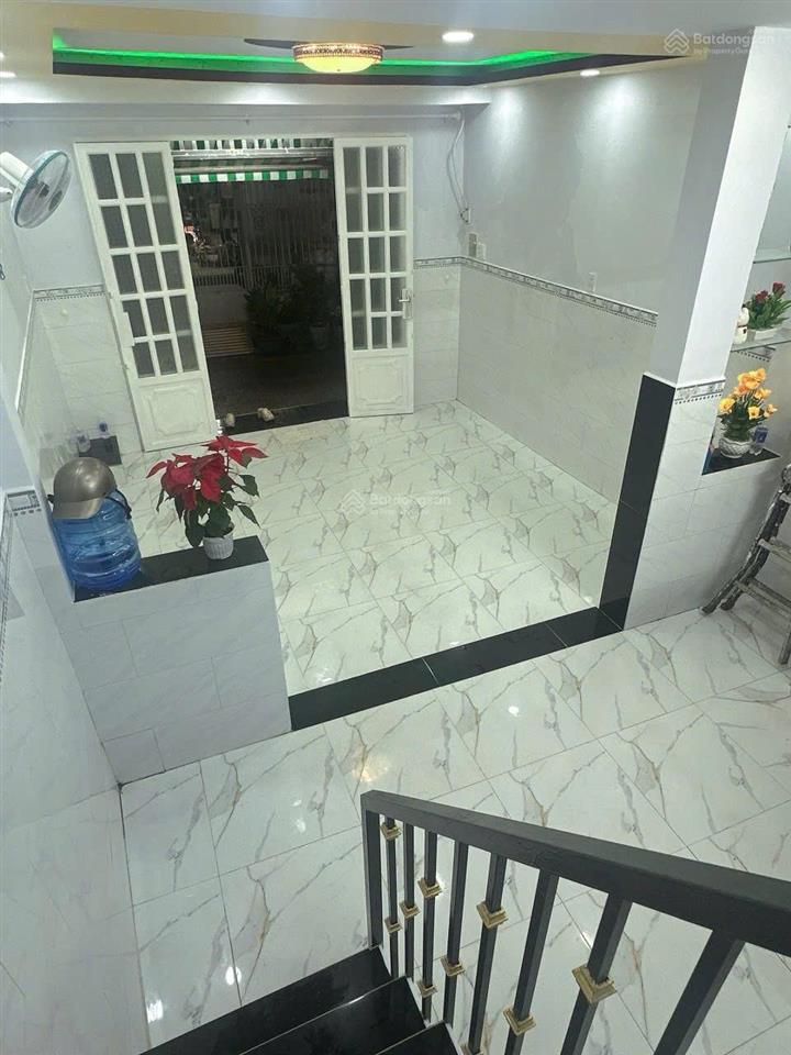Bán nhà bùi tư toàn giá 2tỷ260tr sát trường thpt an lạc. đang có dòng tiền sẵn cho thuê 144tr/năm