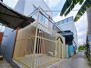 Bán gấp nhà tân kiên sổ riêng giá 1tỷ900tr còn thương lượng, sát ql1a đang cho thuê 12tr/tháng.