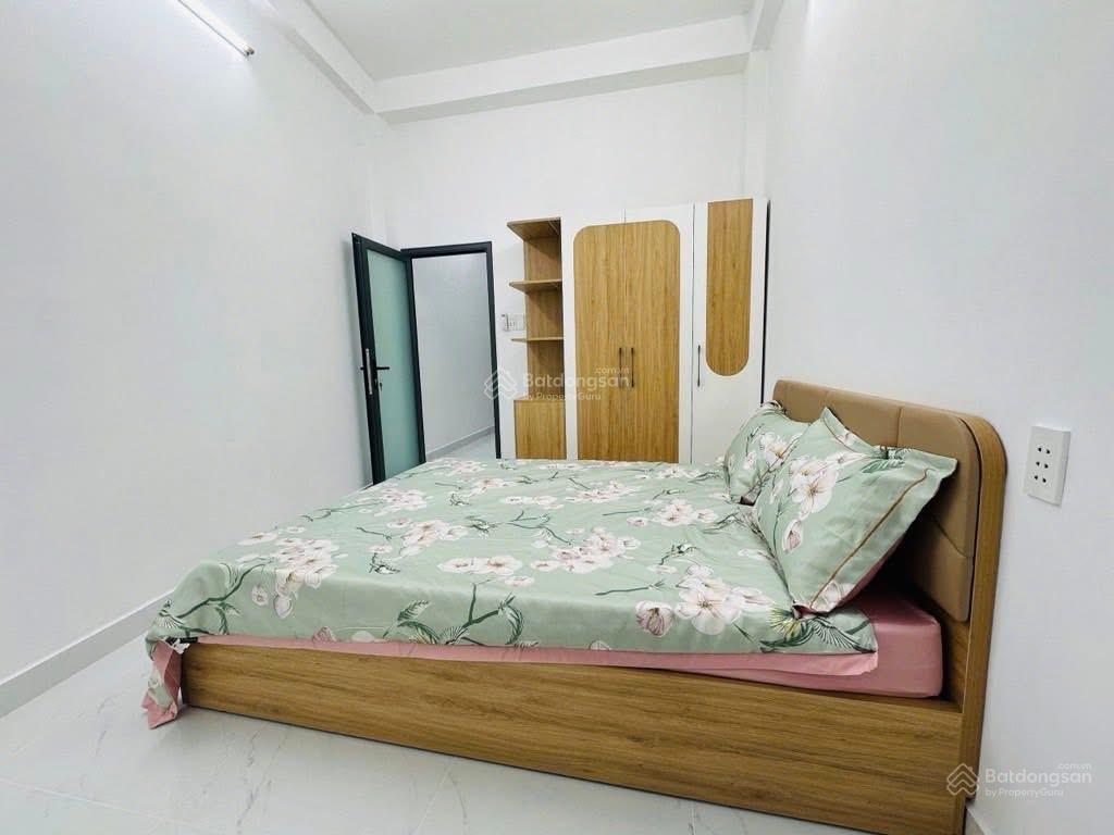 Bán nhà mới tphcm sổ hồng riêng sang tên ngay giá 1tỷ370 gần ql50 100m.tặng nội thất có sẵn