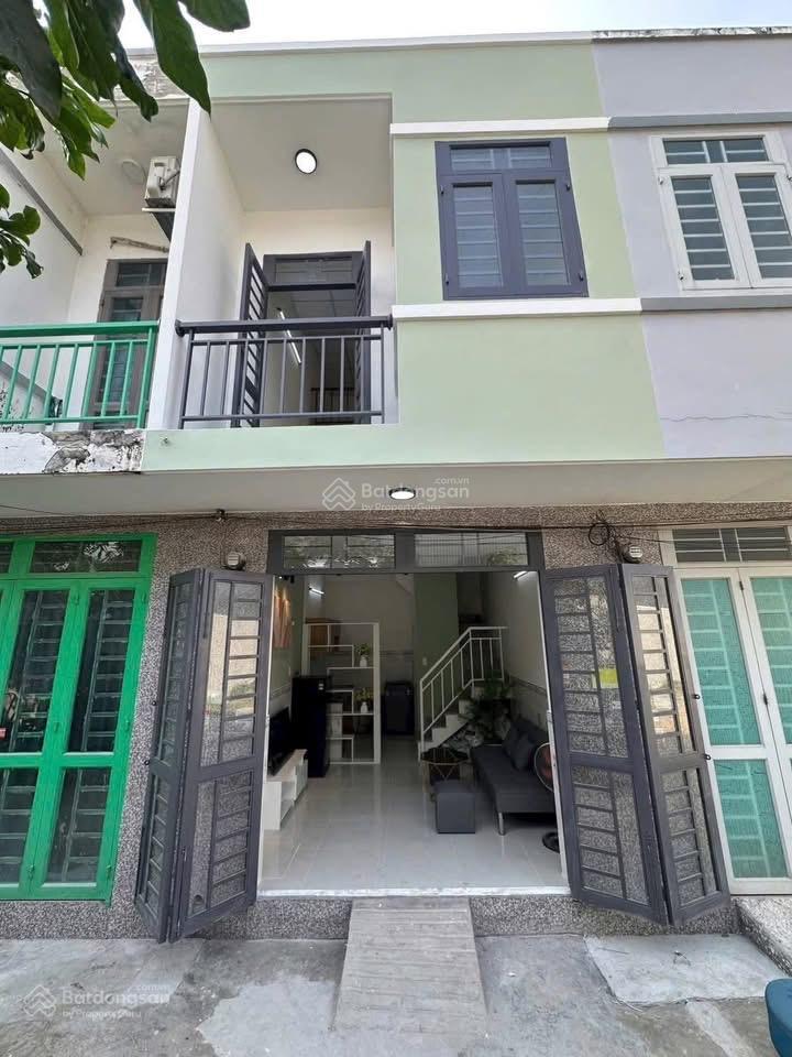 Nhà mới 1/ p5 q8 chính chủ sổ hồng riêng giá 2tỷ880 sang tên ngay,cách 200m ra ql50.tặng nội thất.