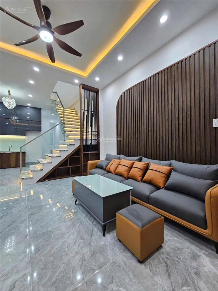 Bán nhà 1/ xã tân kiên sổ hồng riêng giá 1tỷ145 triệu không phát sinh,mua ở hoac cho thuê 8tr/tháng
