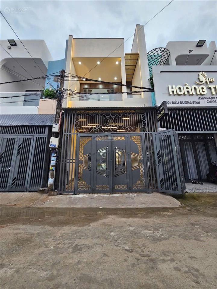 Bán nhà 1/ xã tân kiên sổ hồng riêng giá 1tỷ145 triệu không phát sinh,mua ở hoac cho thuê 8tr/tháng