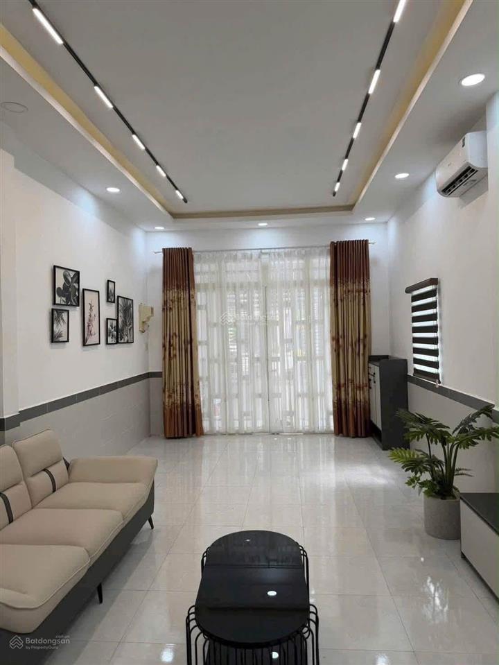 Bán nhà ngay chợ phong phú sổ hồng riêng giá 1tỷ2 không dính quy hoạch giải toả,đang cho thuê 12tr