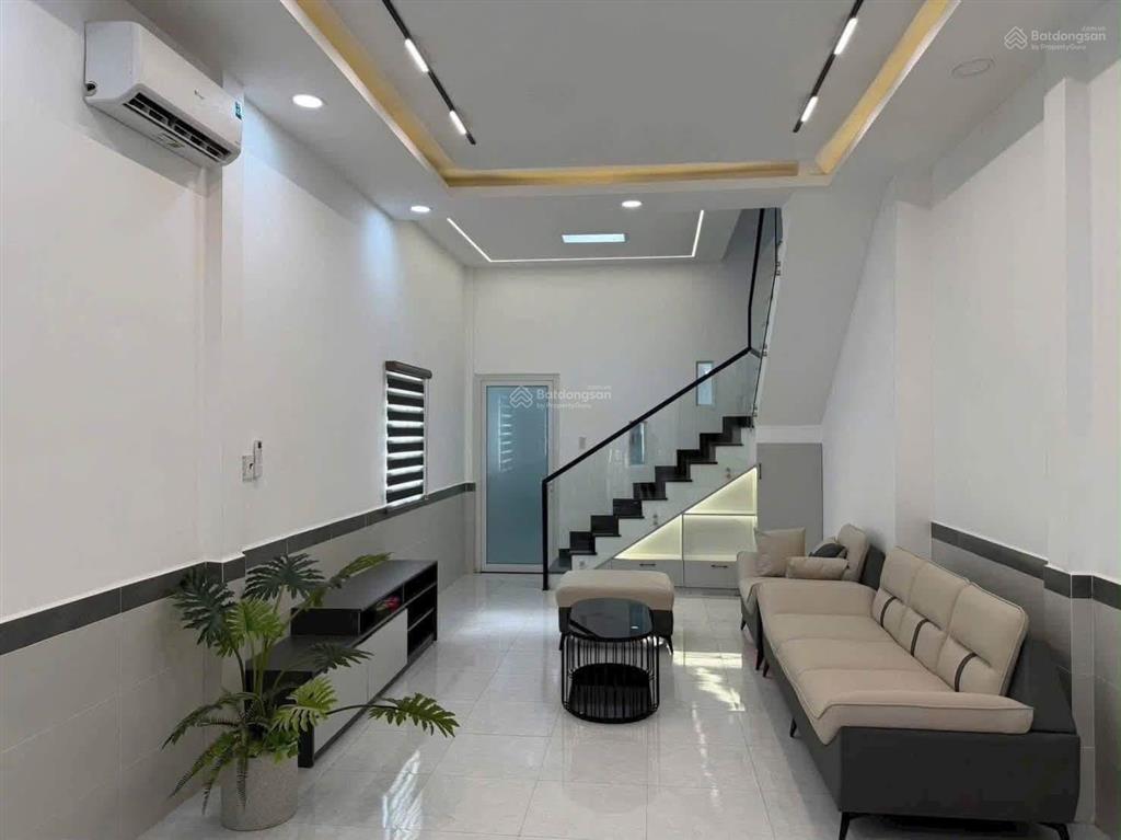 Bán nhà ngay chợ phong phú sổ hồng riêng giá 1tỷ2 không dính quy hoạch giải toả,đang cho thuê 12tr