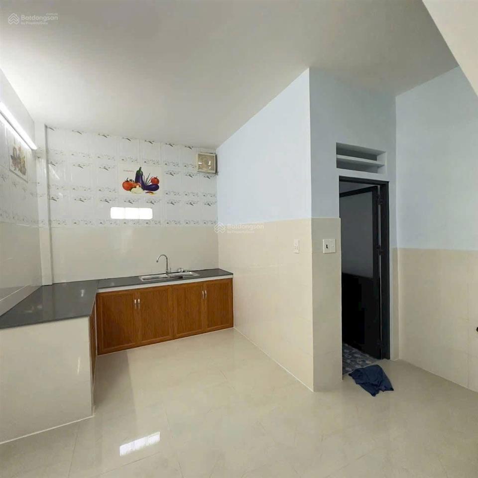 Bán nhà ngay kdc phú xuân sổ hồng riêng giá 1tỷ980 đang cho thuê 10tr/tháng.