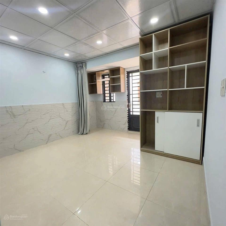 Bán nhà ngay kdc phú xuân sổ hồng riêng giá 1tỷ980 đang cho thuê 10tr/tháng.