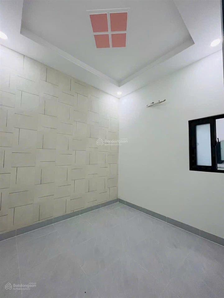 Bán nhà chính chủ tphcm ngay chợ qui đức giá 1 tỷ 260 triệu sổ hồng riêng gần kcn tân kim.