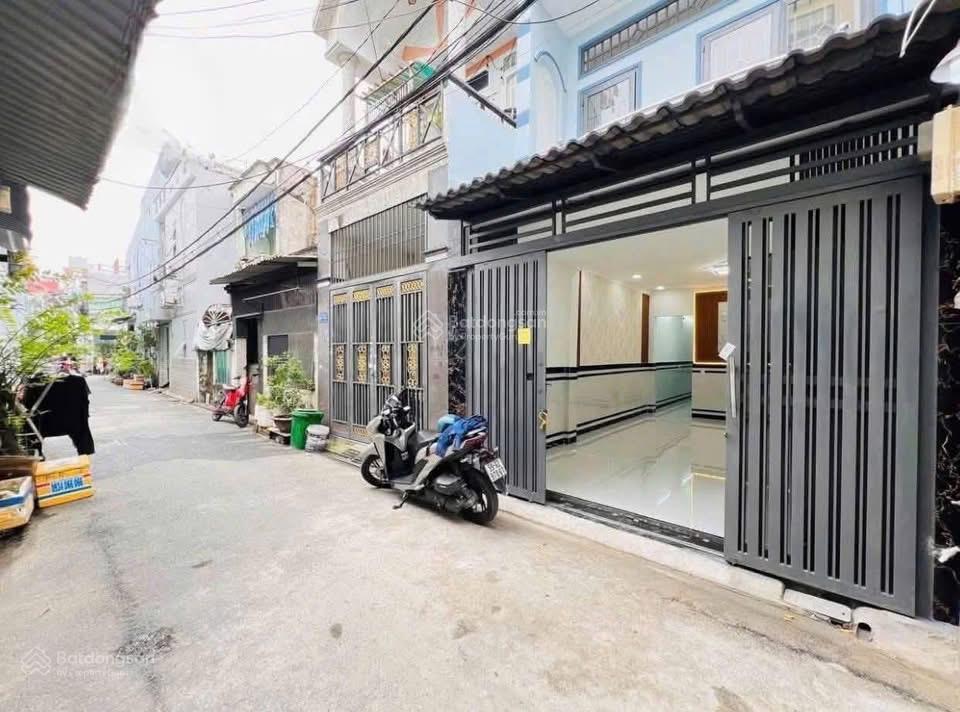 Bán nhà ngay kdc tphcm sổ hồng riêng giá 1tỷ220tr sát chợ bình chánh, đang cho thuê 8tr/tháng