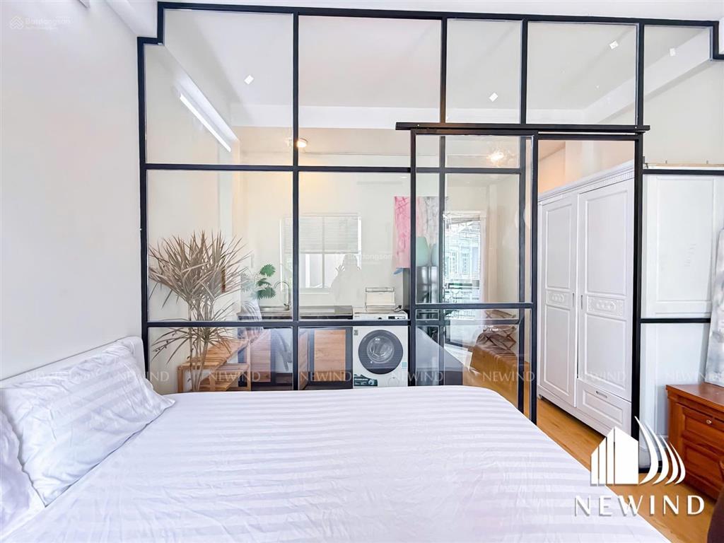 Căn hộ mới 100% quận 4  1pn tách bếp/ban công  full nội thất  sát bên quận 1  ưu đãi 500k!!!