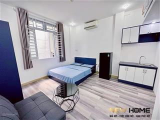 Căn hộ studio cửa sổ full nội thất  thang máy  bảo vệ 24/7 gần cầu kênh tẻ quận 4. sát bên quận 1