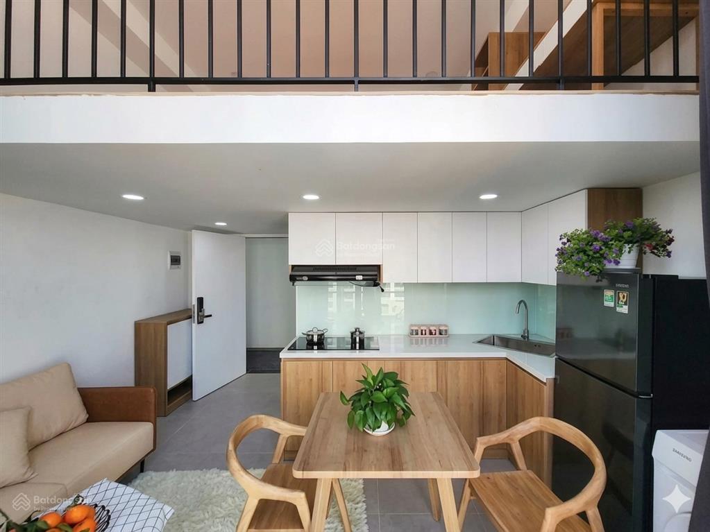 Duplex gác cao  full nội thất ban công/cửa sổ. ngay him lam/ lotte q7 kế bên rmit, tdtu, quận 1.