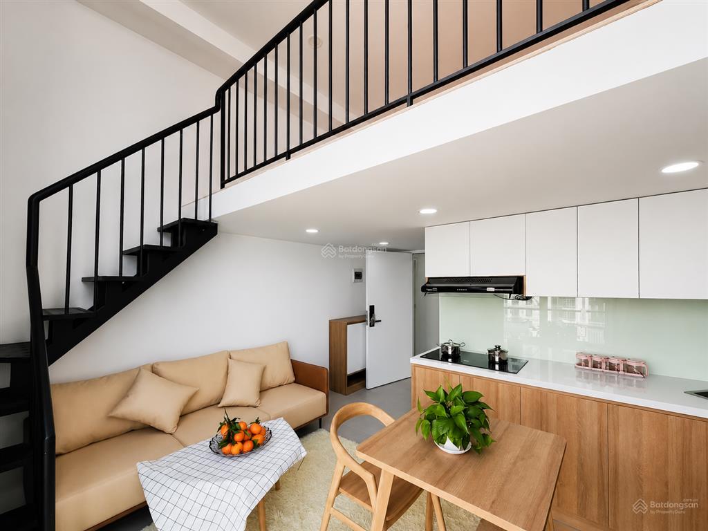 Duplex gác cao  full nội thất ban công/cửa sổ. ngay him lam/ lotte q7 kế bên rmit, tdtu, quận 1.
