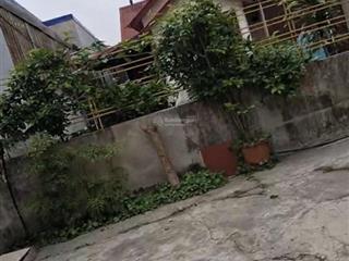 Bán đất tặng nhà cấp 4. dt 200m² (136m² thổ cư)