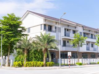 Chính chủ bán shophouse lô góc, 2 mặt thoáng, sổ lâu dài.