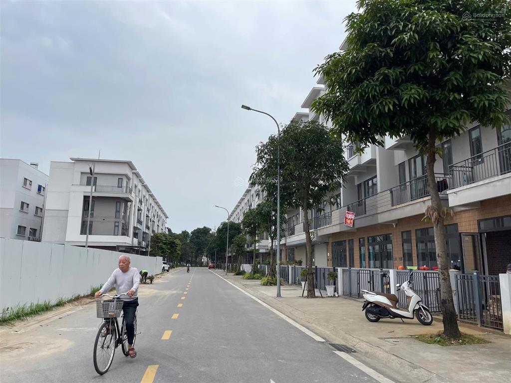 Bán căn shophouse 90m2, kinh doanh tốt.