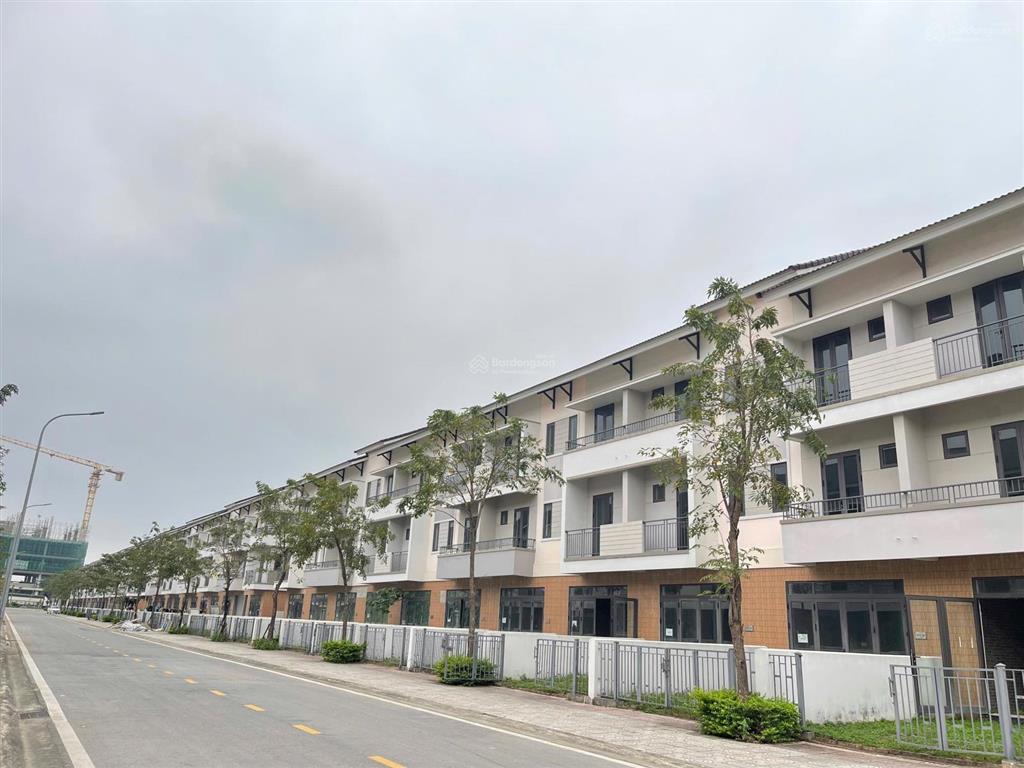 Chỉ 7.55 tỷ  sở hữu shouhouse 3 tầng hướng nam kinh doanh đắc địa