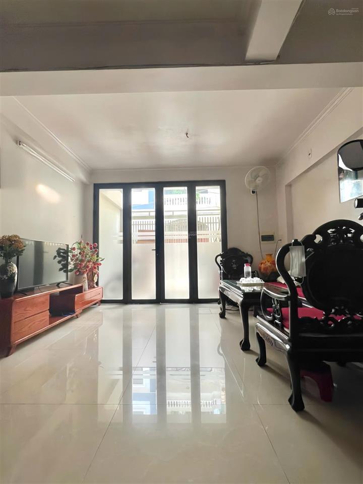 Bán nhà mặt phố ngay bảo tàng, cung cá heo hạ long, 5 tầng 5 pn 5wc giá tốt 8** có thương lượng