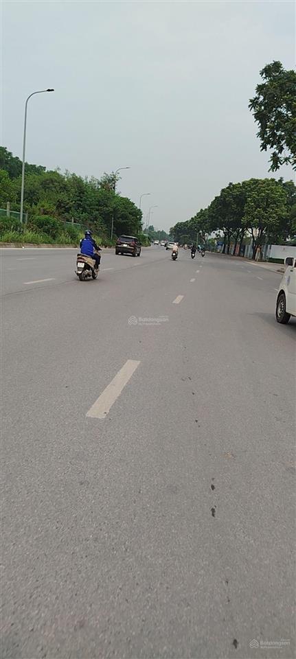 Hàng hiếm có. xung quanh đầy đủ tiện ích.