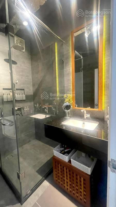 Bán nhanh căn hộ screc tower quận 3  60m2  có thể làm 2pn  giá 3.6 tỷ (sổ hồng chính chủ)