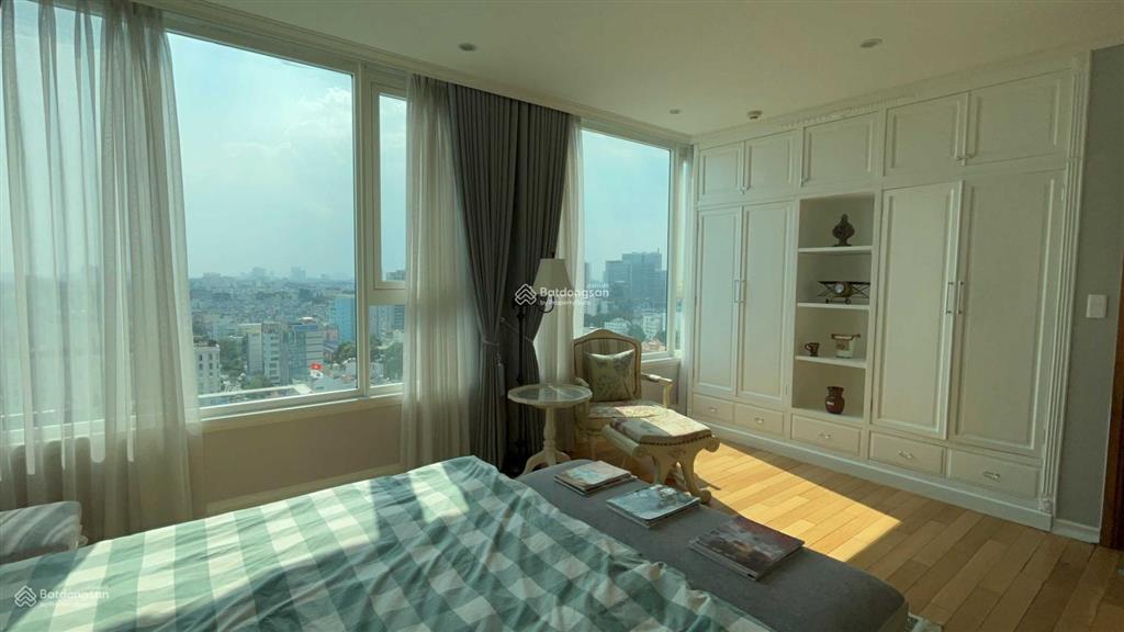 Chính chủ cần bán căn hộ cao cấp âu cơ tower, dt 90m2, 3 phòng ngủ, giá 3,9 tỷ, sổ hồng, tặng nt