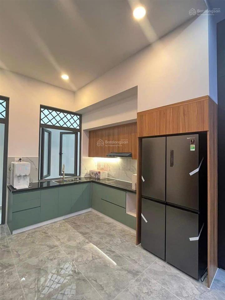 Chính chủ cần bán căn hộ cao cấp âu cơ tower, dt 90m2, 3 phòng ngủ, giá 3,9 tỷ, sổ hồng, tặng nt