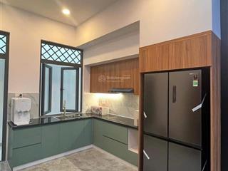 Chính chủ cần bán căn hộ cao cấp âu cơ tower, dt 90m2, 3 phòng ngủ, giá 3,9 tỷ, sổ hồng, tặng nt