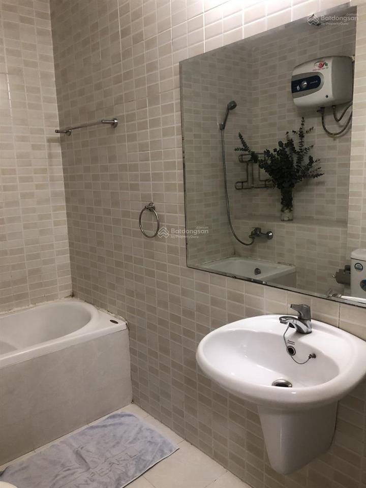 Chính chủ gửi căn hộ screc tower quận 3 tầng cao, đủ nội thất, nhà mới đẹp. giá 10 triệu/tháng