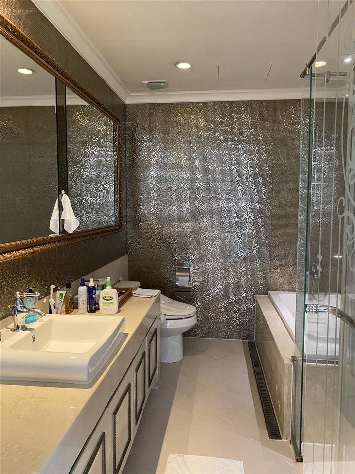 Chính chủ gửi bán căn hộ cantavil hoàn cầu 135m2 (3pn 3wc) tầng cao giá 10 tỷ