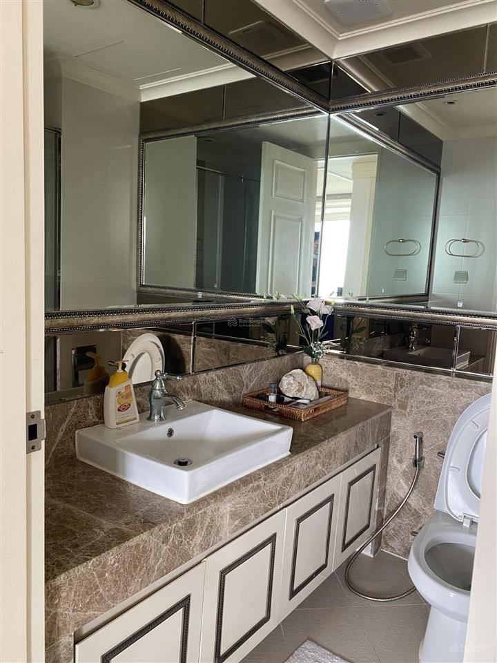 Chính chủ gửi bán căn hộ cantavil hoàn cầu 135m2 (3pn 3wc) tầng cao giá 10 tỷ