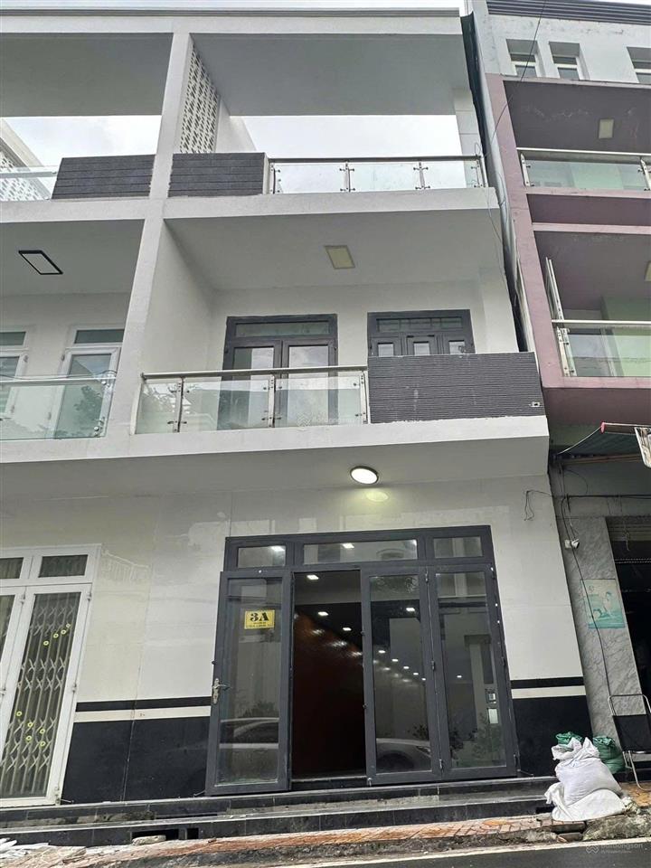 Nhà 3 tầng hoàn công ngay trung tâm sát bến ninh kiều
