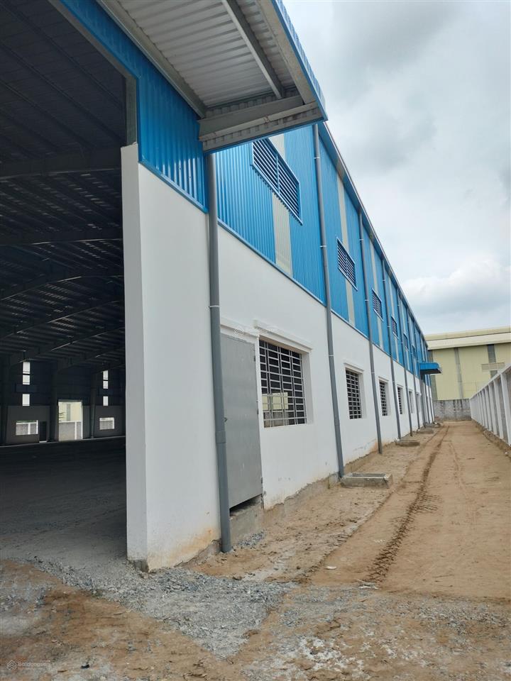 Cho thuê gấp kho xưởng tại huyện bến lức long an, tổng đất 7,000m2 có xây dựng nhà xưởng 4,200m2