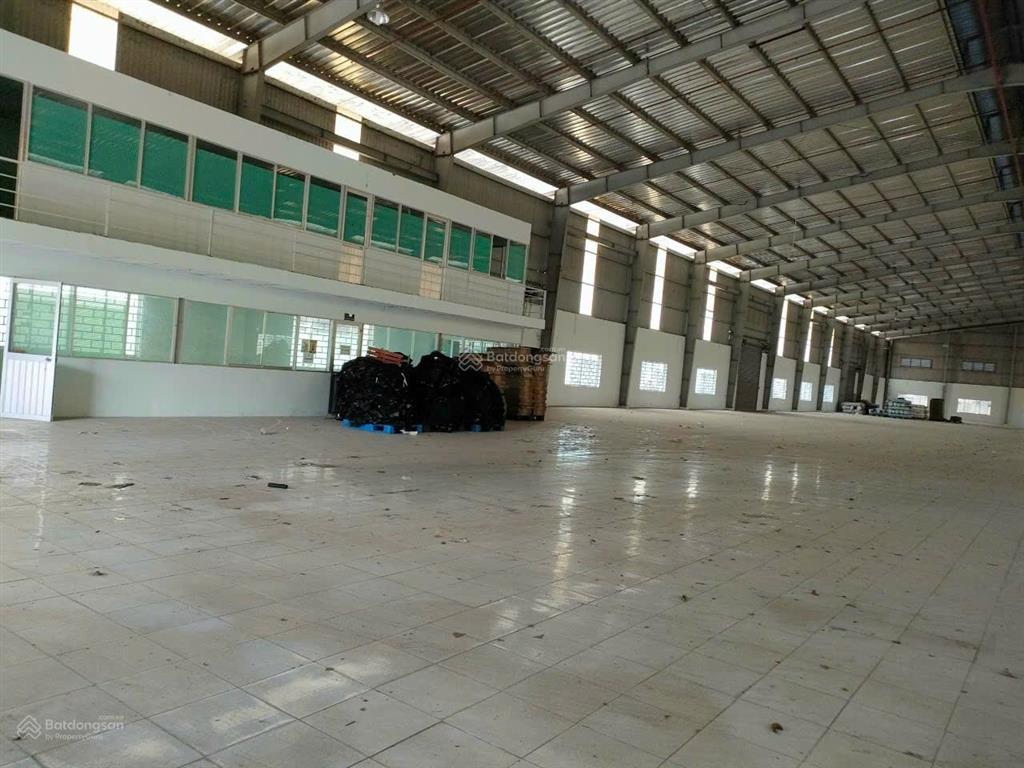 Bán gấp kho xưởng tại đường võ văn vân xã vĩnh lộc b bình chánh diện tích 4000 m