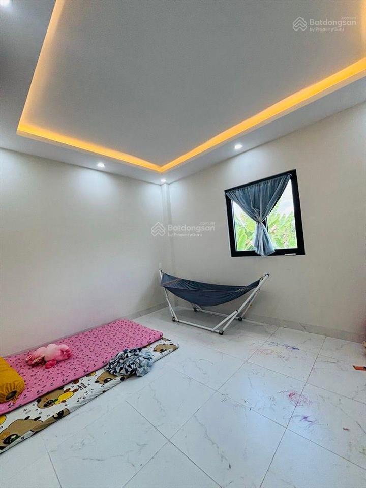 Bán nhà mới xây kdc phạm thế hiển p7 q8 dt 4,5 x 15m trệt lầu sân thượng trước sau