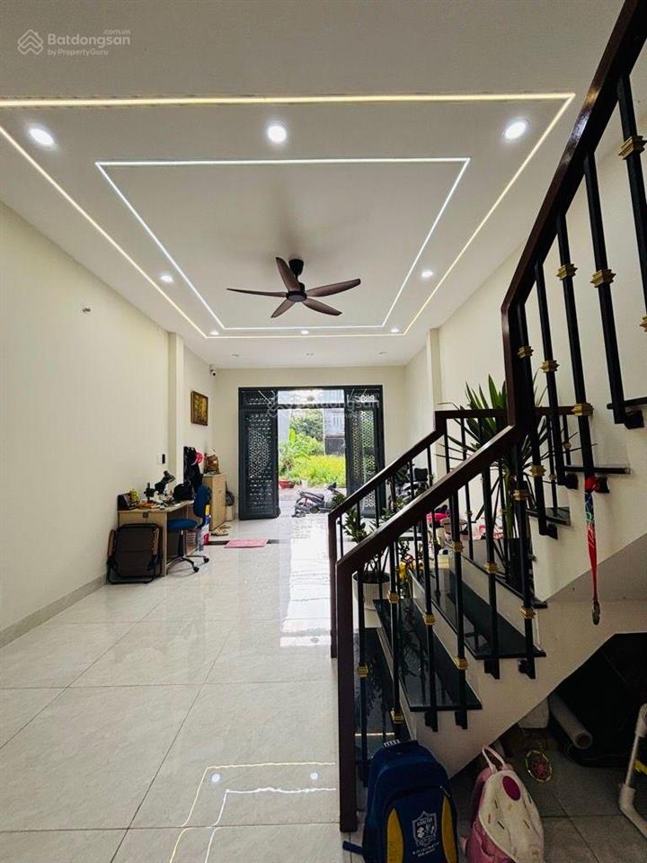 Bán nhà mới xây kdc phạm thế hiển p7 q8 dt 4,5 x 15m trệt lầu sân thượng trước sau