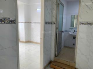 Bán căn hộ cao ốc b ngô gia tự, lầu trung