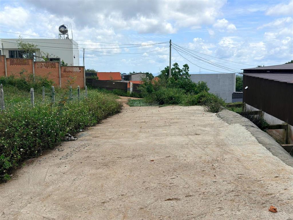 Chủ ngộp cần xuất gấp 3 lô liền kề khu thành đồng (đồi hoàng hôn) y moan