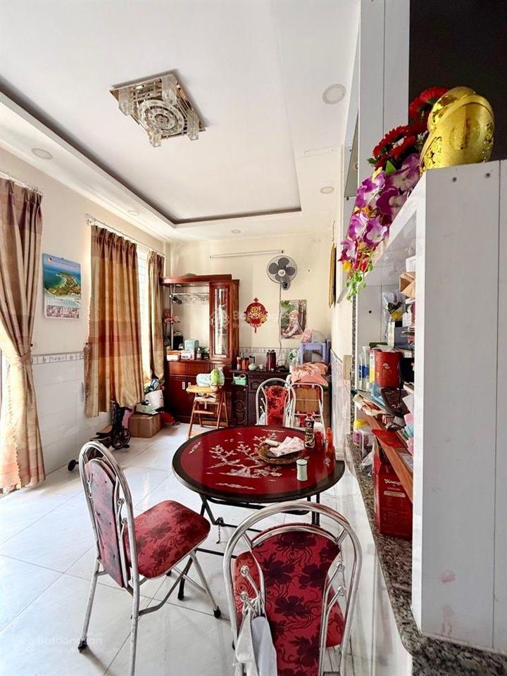 96m, 1/ ra đường lưu chí hiếu, oto đậu cửa 4 lầu giá chỉ 9,x. tỷ