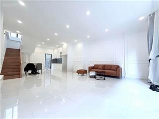 Nhà đẹp lạc long quân full nội thất dọn vào ở ngay