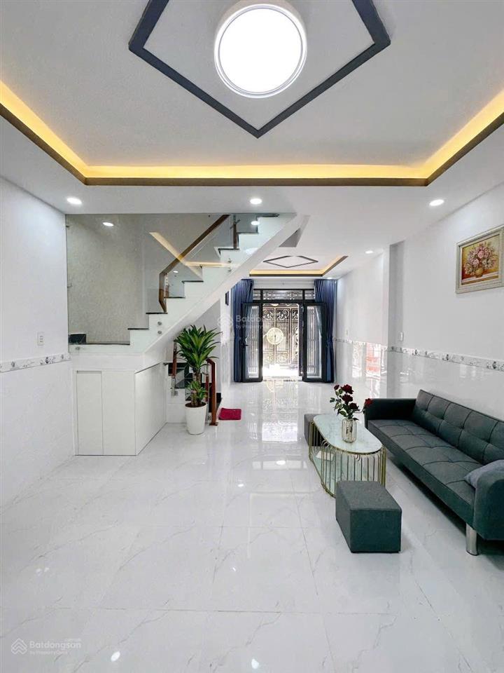 Giá 4 tỷ 450 tr  hương lộ 2  4 x 10m  2 tầng đúc hxh đỗ cửa đường chiến lược sổ hồng riêng