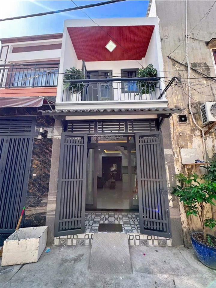 Giá 4 tỷ 450 tr  hương lộ 2  4 x 10m  2 tầng đúc hxh đỗ cửa đường chiến lược sổ hồng riêng