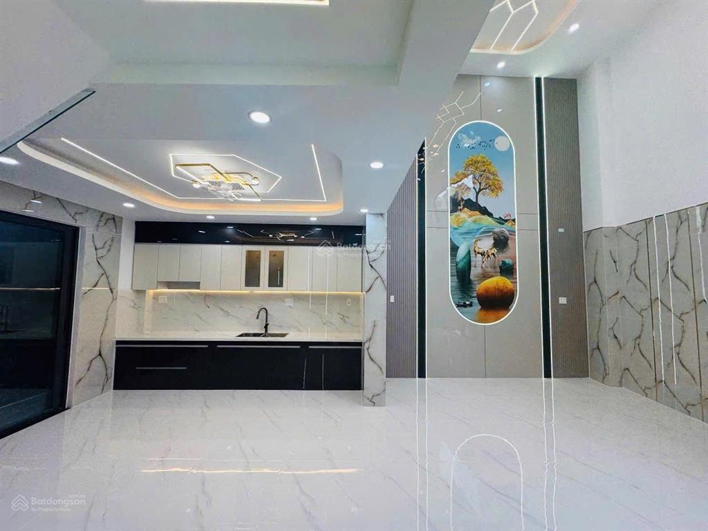 Nhà mới 5 tầng  56m2 ( 5.6 x 10)  5pn  đường nhựa 6m  chỉ 6.8 tỷ nhà full nội thất, sổ riêng
