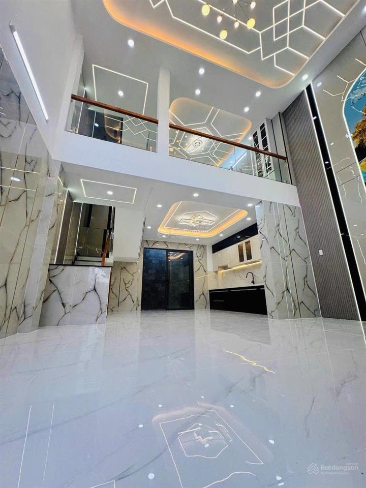 Nhà mới 5 tầng  56m2 ( 5.6 x 10)  5pn  đường nhựa 6m  chỉ 6.8 tỷ nhà full nội thất, sổ riêng