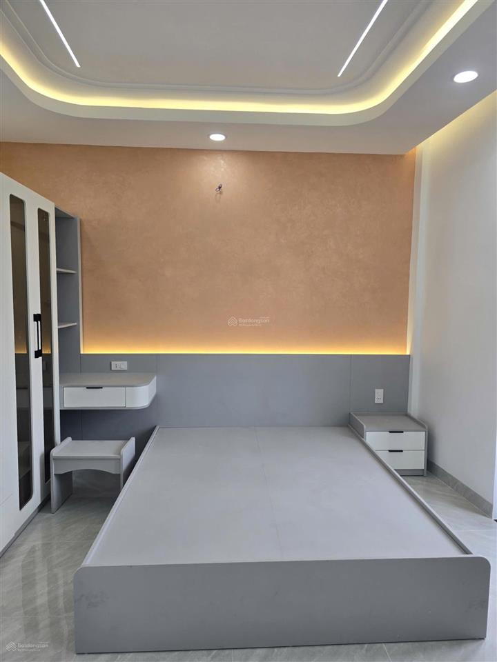 Thiết kế hiện đại full nội thất cao cấp dọn vào ở ngay. ngang gần 10m hiếm có ở bình tân 6,8 tỷ