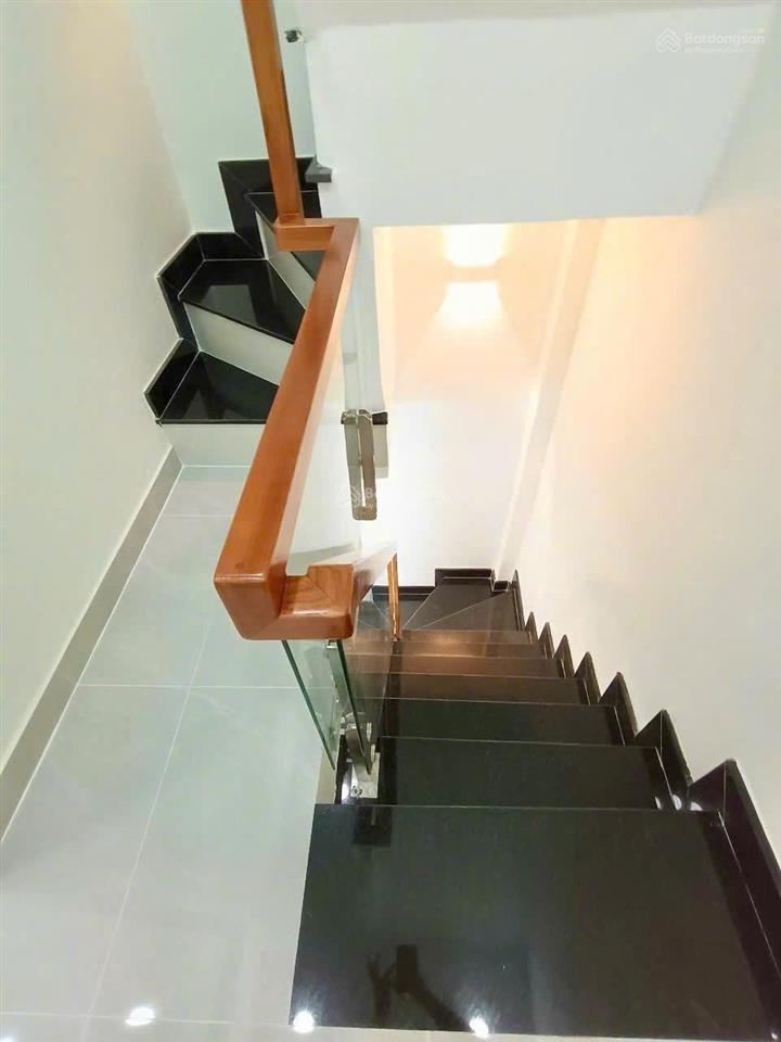 Nhà mặt tiền đường 3b ngay trường bình long 15m2, 3 tầng chỉ 3.4 tỷ, tl 1 trệt 2 lầu