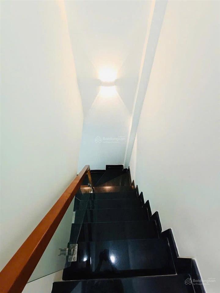 Nhà mặt tiền đường 3b ngay trường bình long 15m2, 3 tầng chỉ 3.4 tỷ, tl 1 trệt 2 lầu