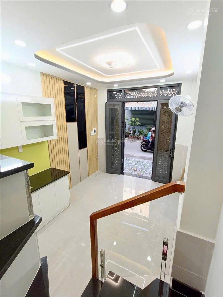 Nhà mặt tiền đường 3b ngay trường bình long 15m2, 3 tầng chỉ 3.4 tỷ, tl 1 trệt 2 lầu