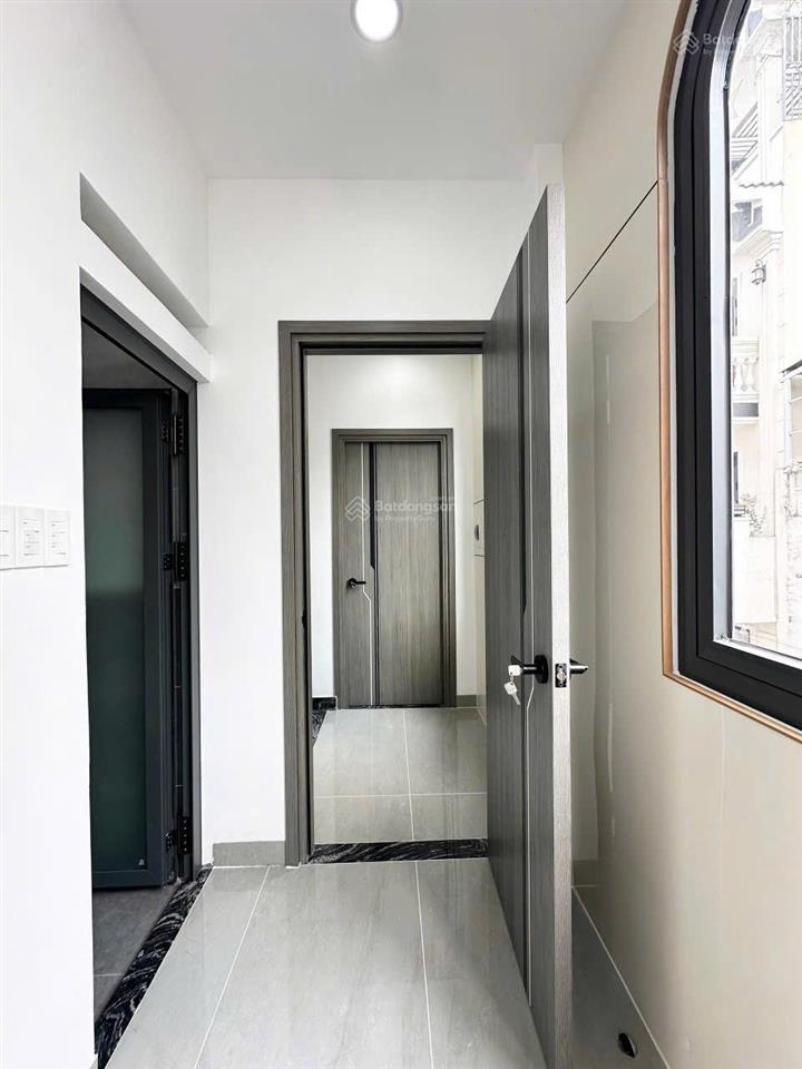 Nhà góc 2 mặt tiền  5 tầng kiên cố  50m
(4x12.5)  hướng đông  7.5 tỷ tl. gần hương lộ 2